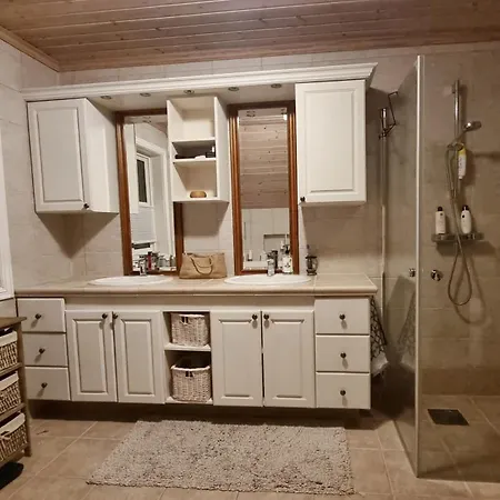 Hus Med Fin Uteplass - Naer E39, Og Shopping Sandnes (Rogaland)